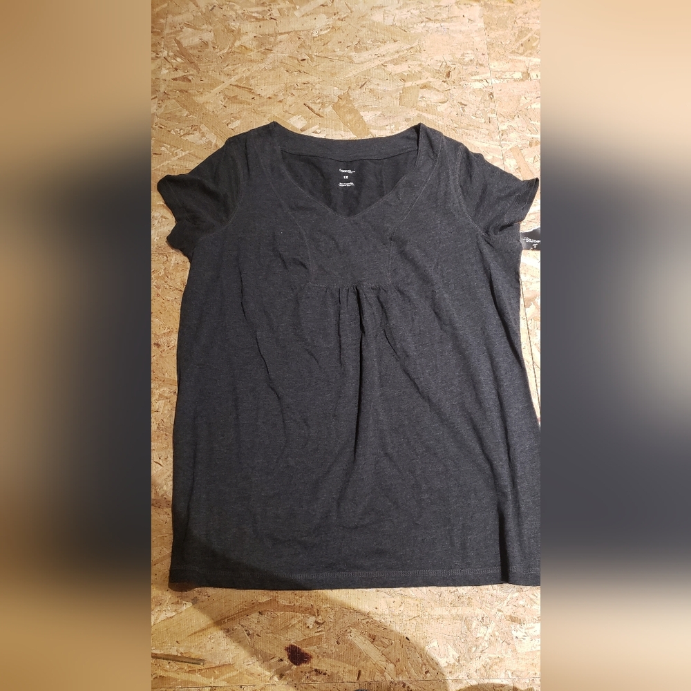 Old Navy George Dark Gray V-Neck Tee